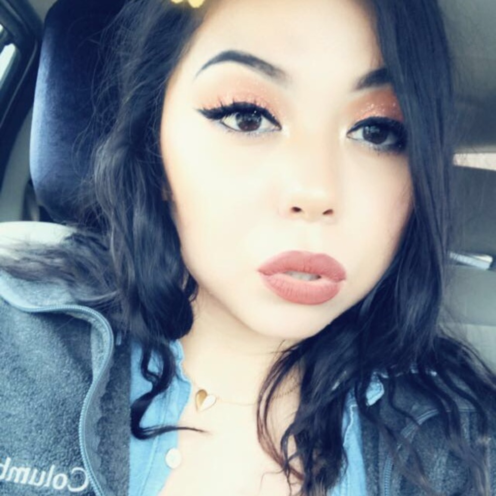 Meet your Posher, Isela